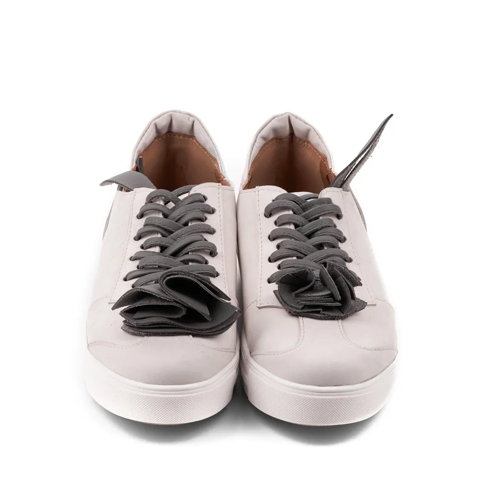 Make This Flower Great Again light grey nubuck sneakers
