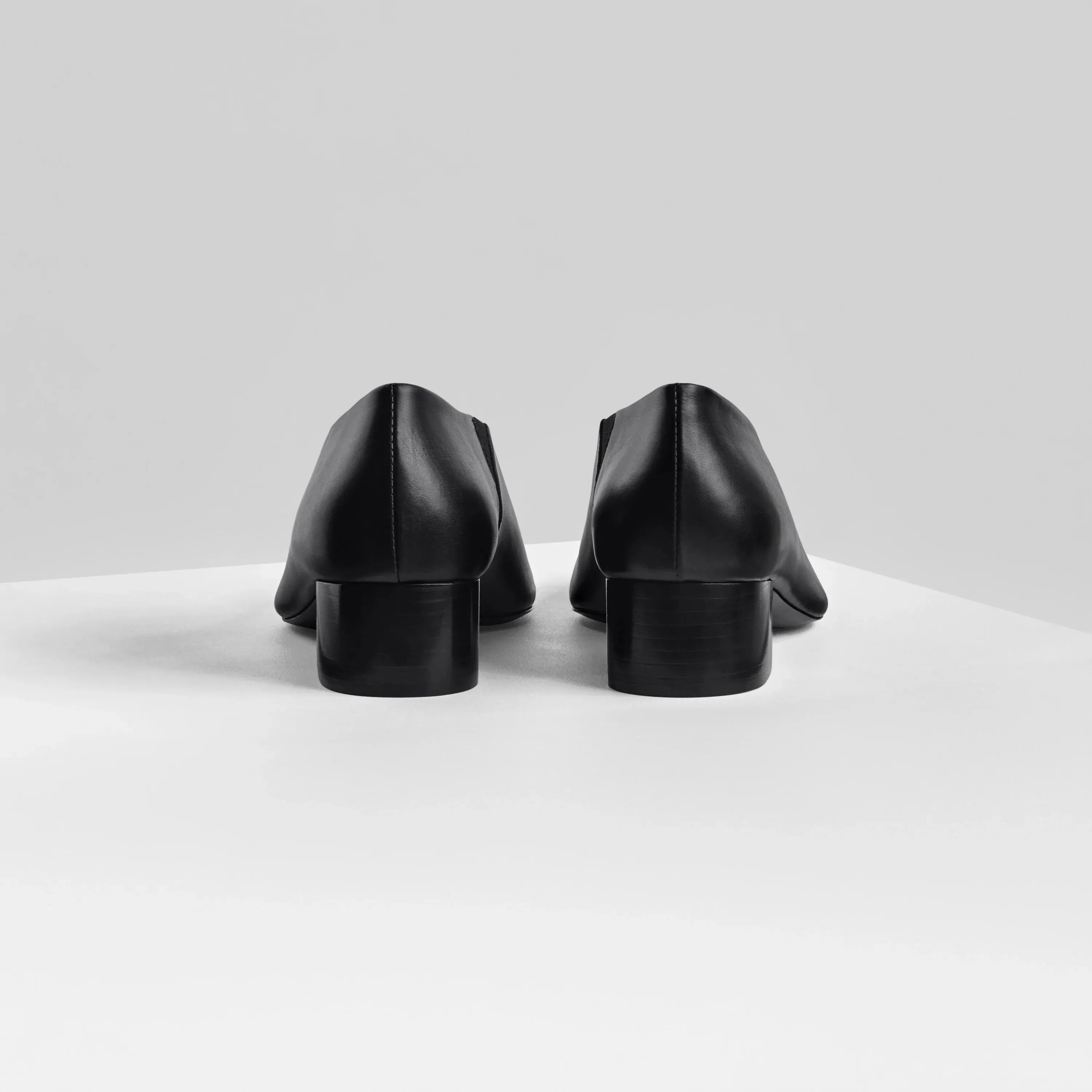 SQUARE EDGE TOE SLIP ON | black leather